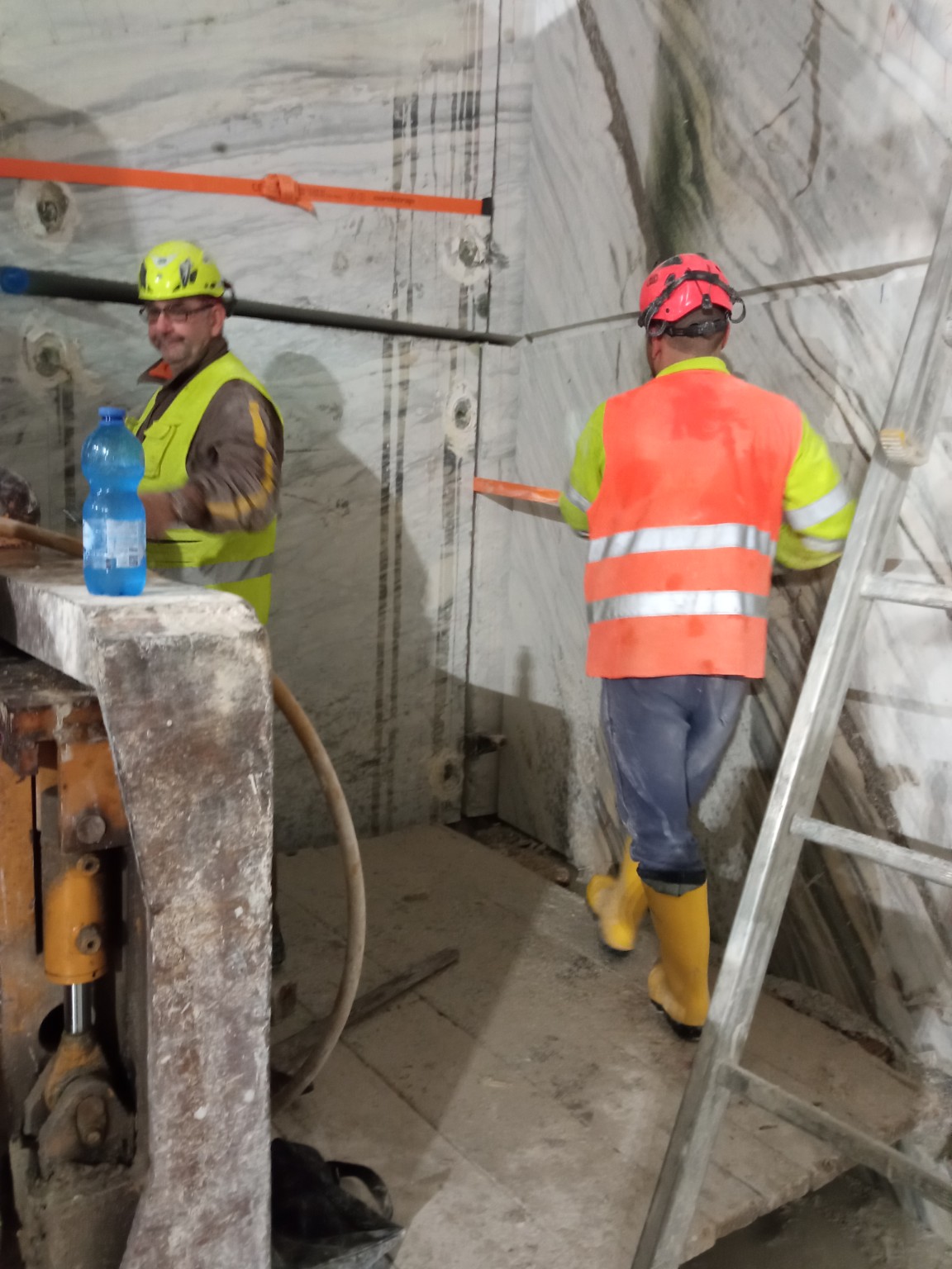 Fasce di contenimento in cava sotterranea